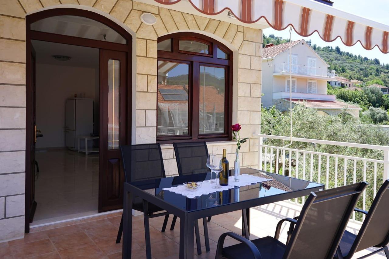 Apartman Tessa Vela Luka Exterior photo