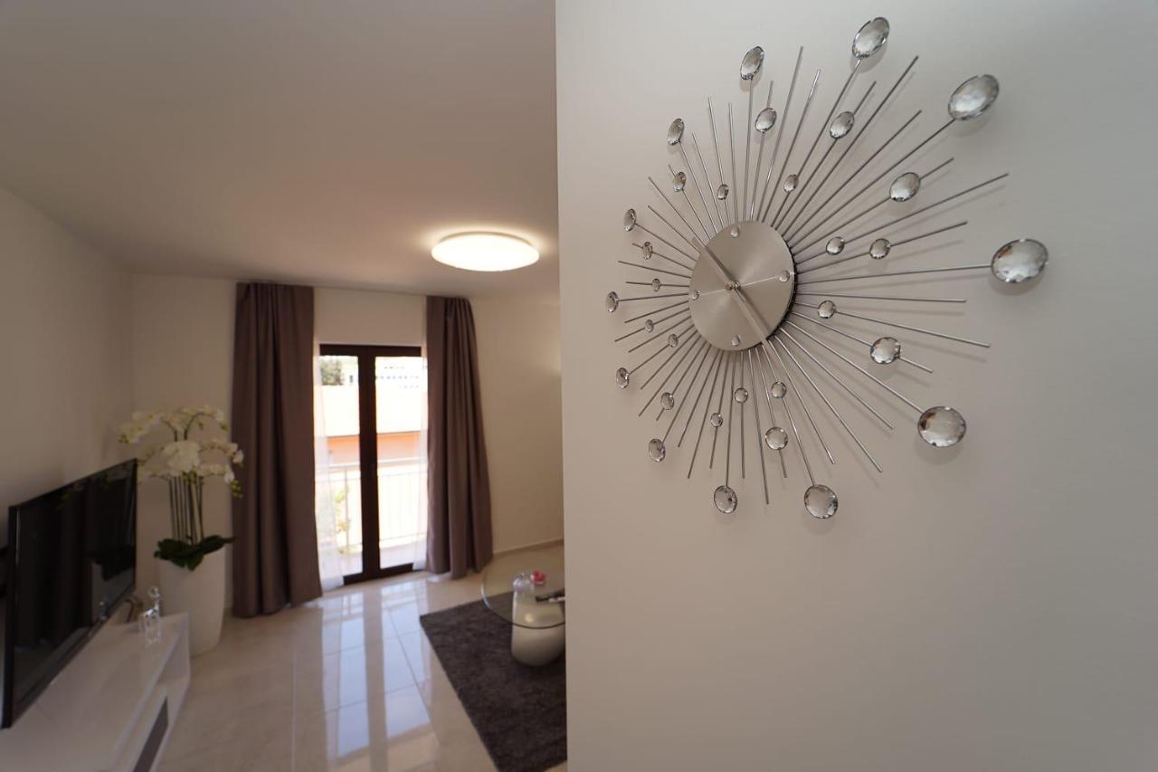 Apartman Tessa Vela Luka Exterior photo