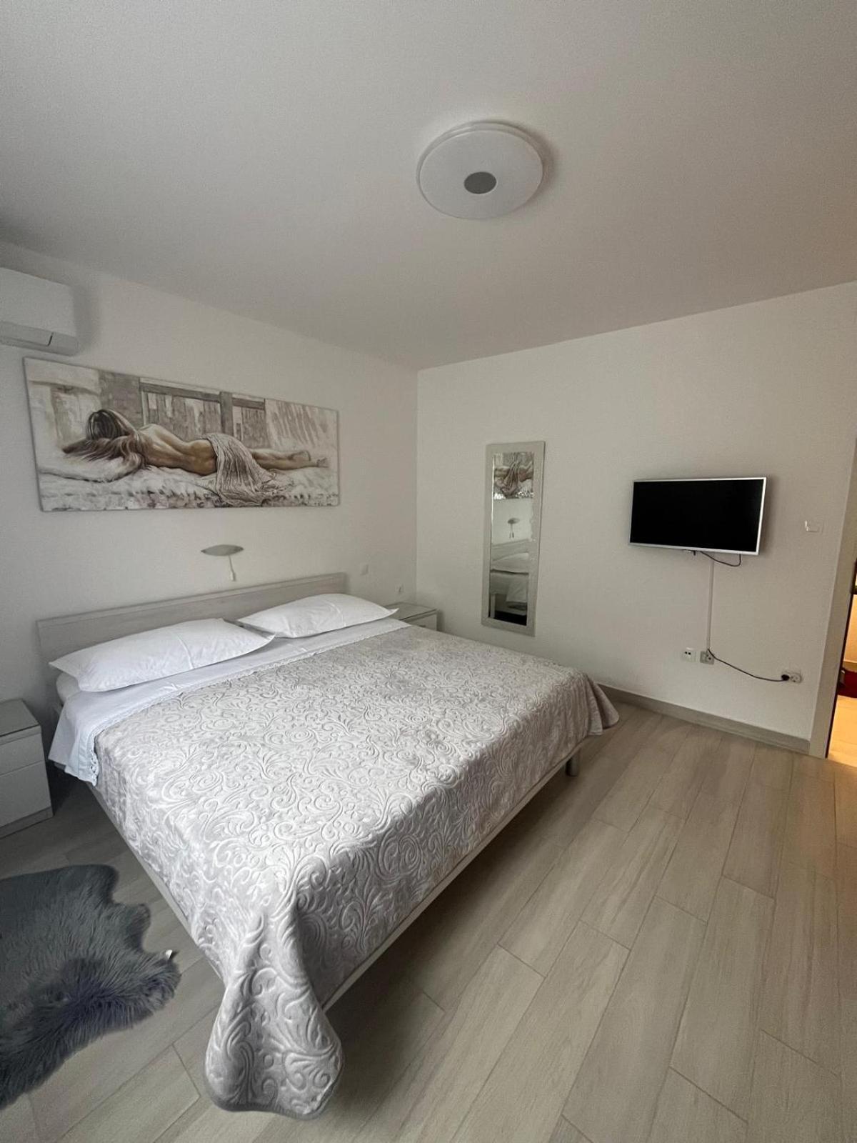 Apartman Tessa Vela Luka Exterior photo